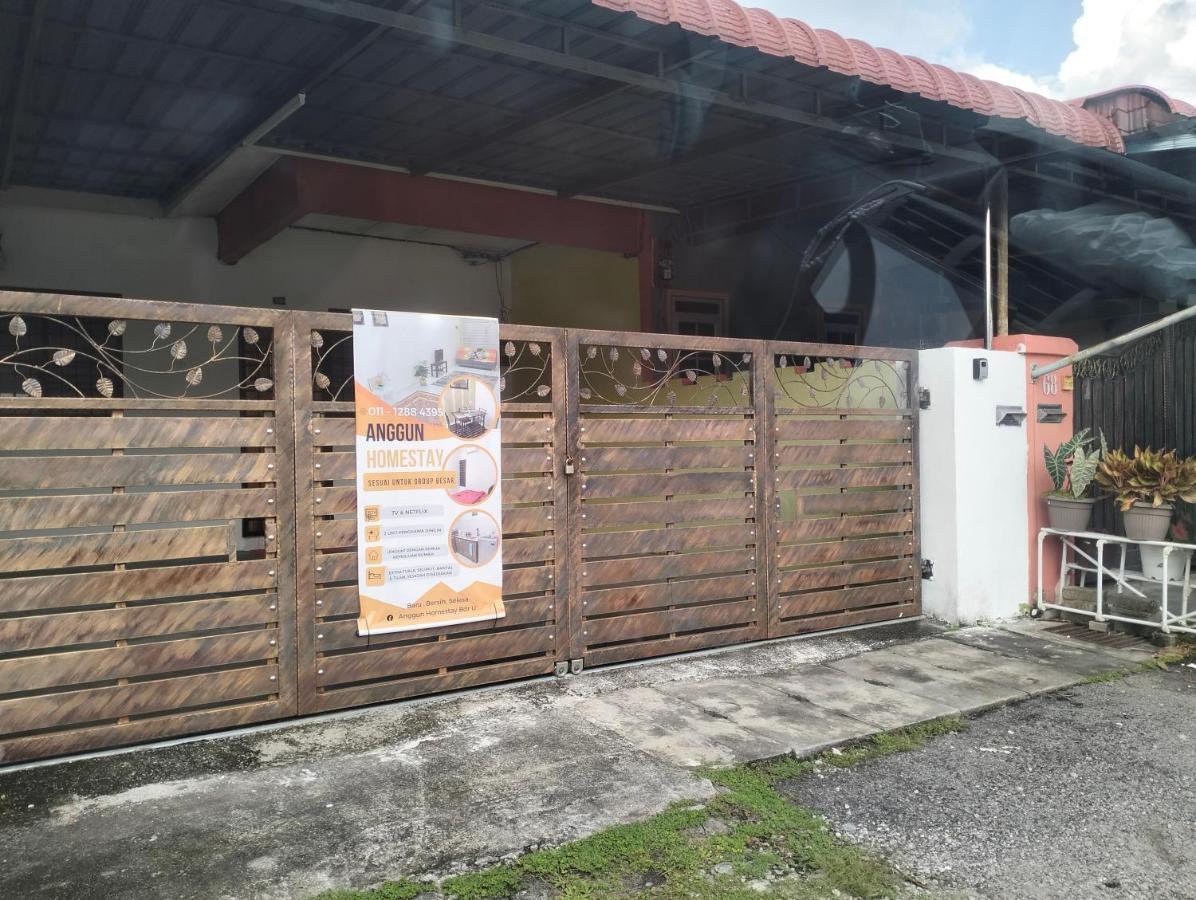 Anggun Homestay Seri Iskandar Exterior photo